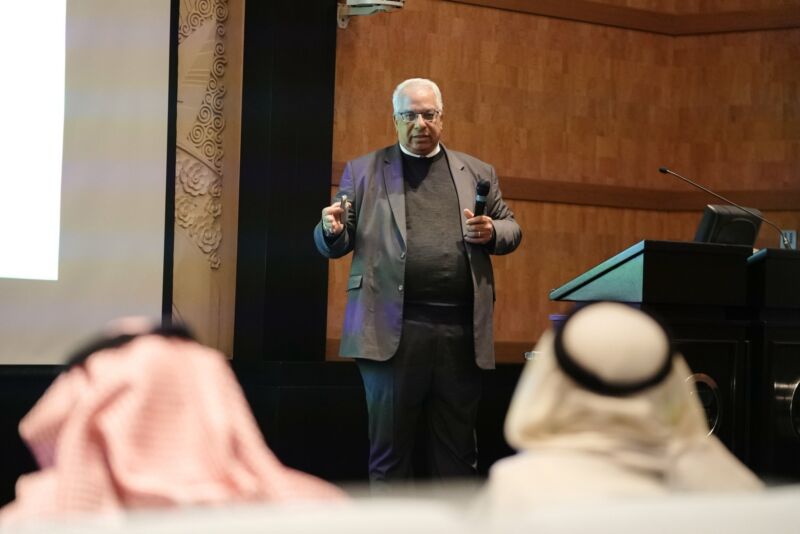 Image for the Tweet beginning: ضمن سلسلة محاضرات جائزة عبداللطيف